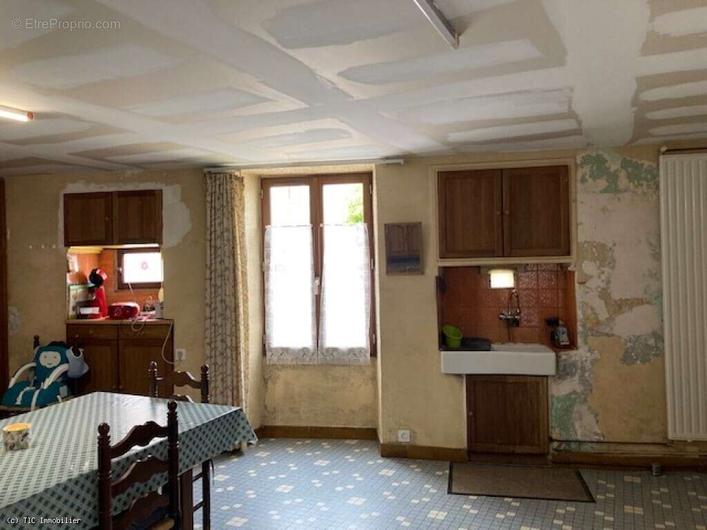Maison à RUFFEC