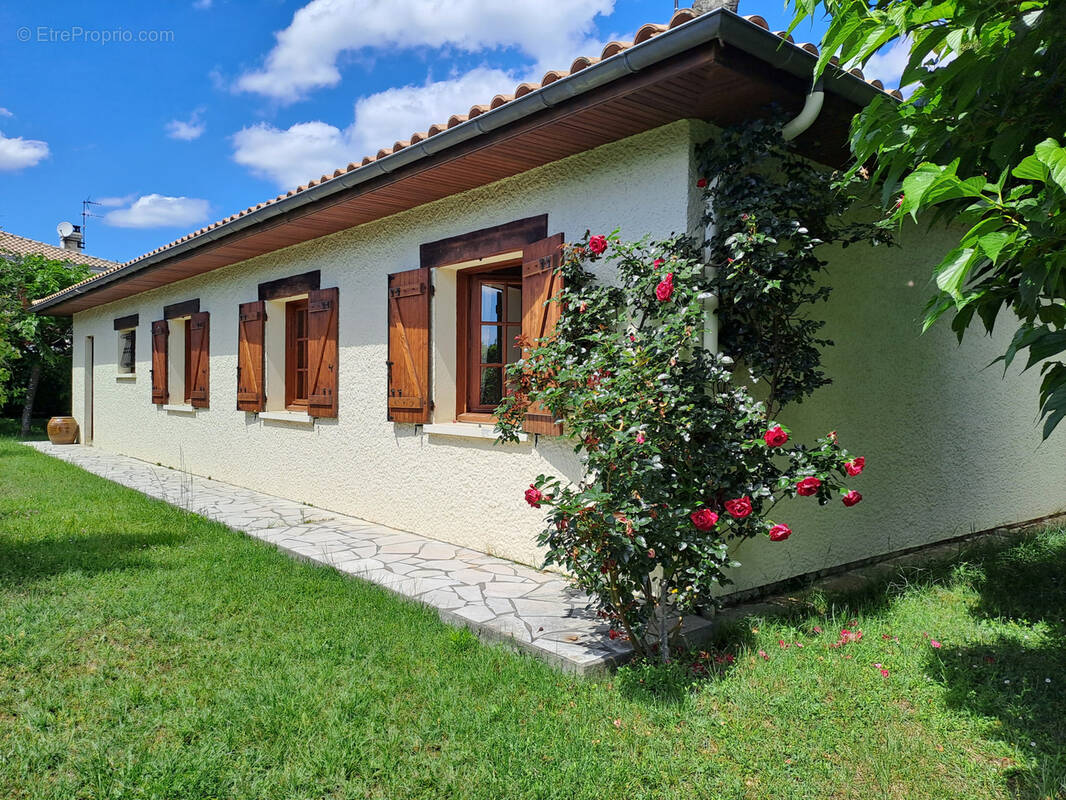 Maison à LEOGNAN