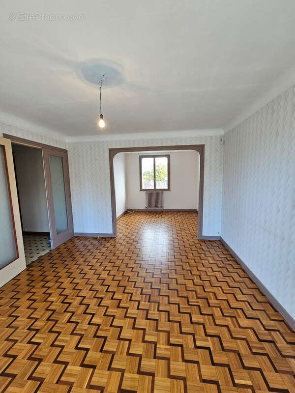 Maison à LA SOUTERRAINE