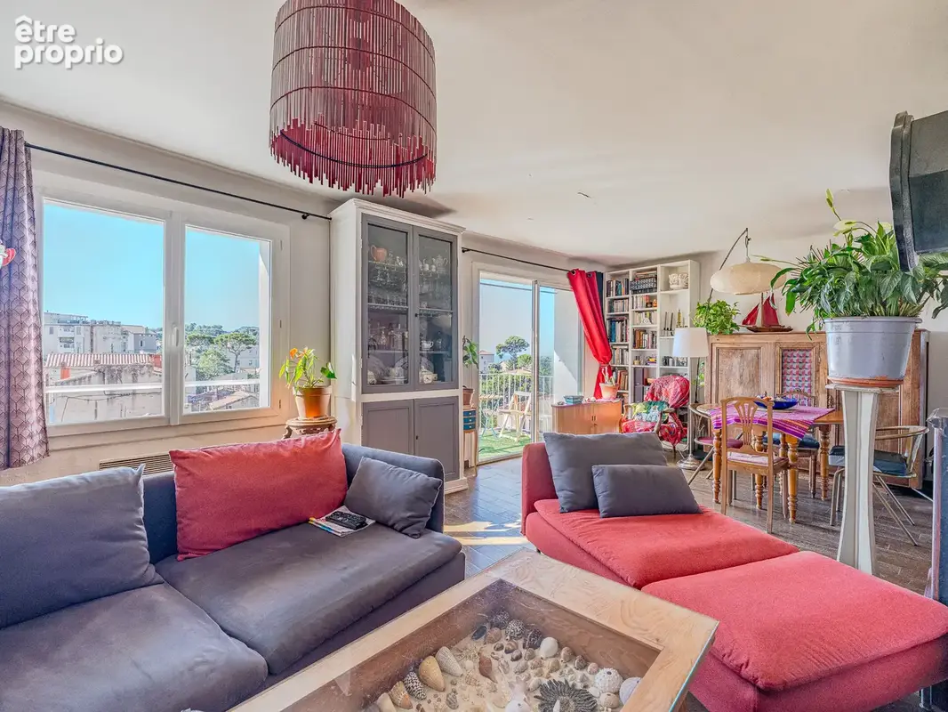 Roucas blanc - t3 68m2 av balcon , vue pano. mer & ntre dame ds res. av.  parkg - photo 4