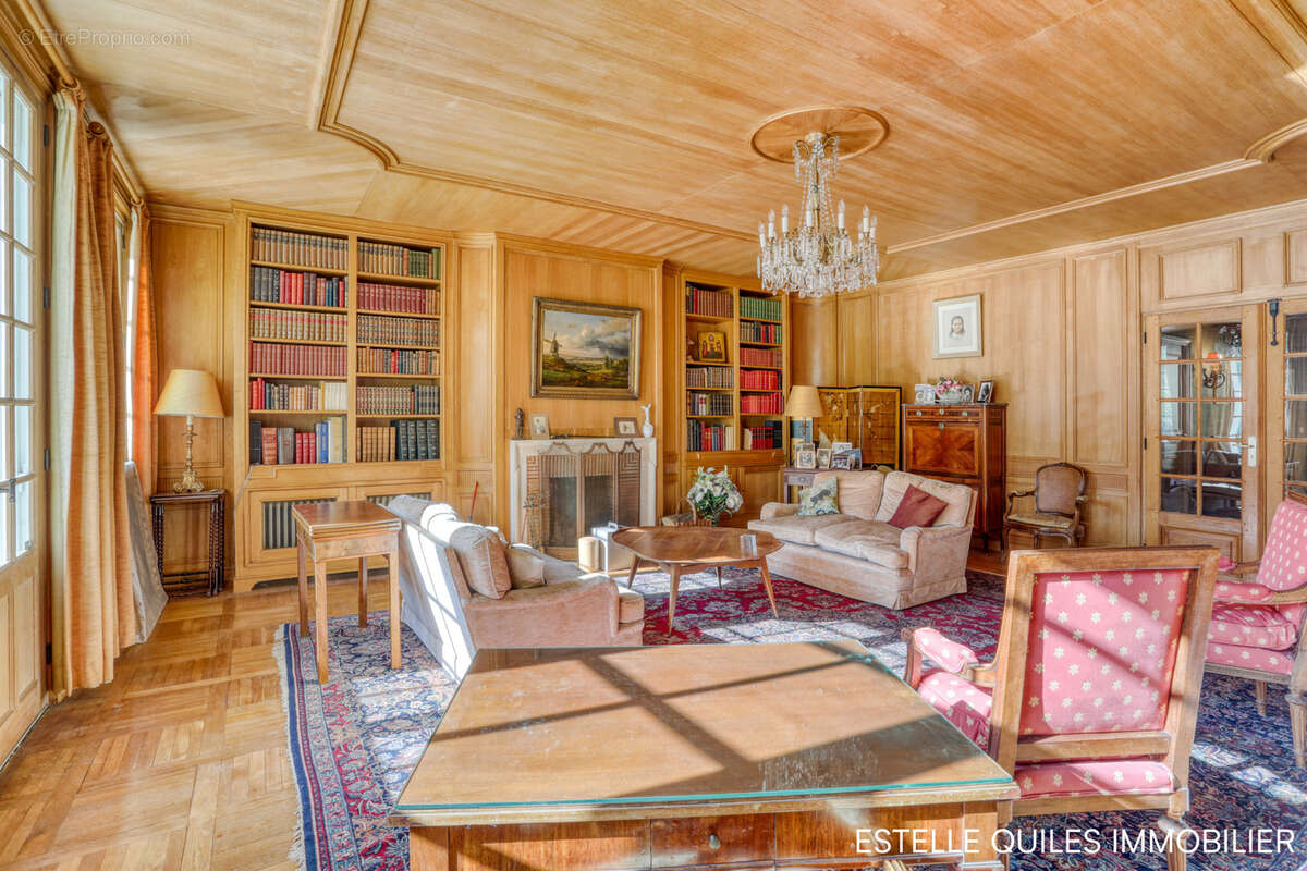 Appartement à VERSAILLES