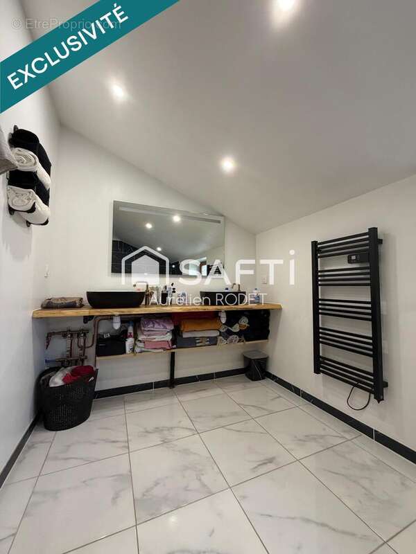Maison 180 m² à Ambrault  - photo 6