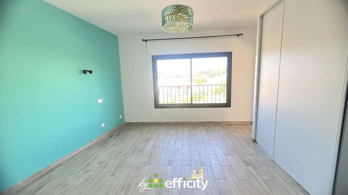 Appartement à LES PENNES-MIRABEAU