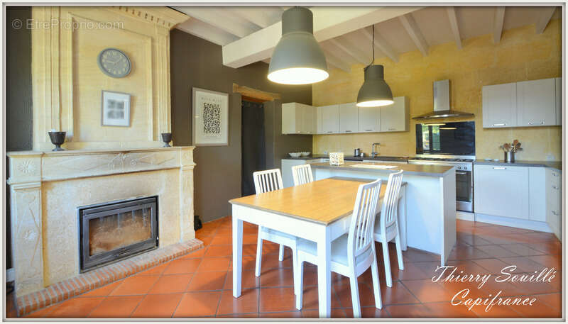 Maison en pierre, 16 pièces, 8 chambres - photo 2