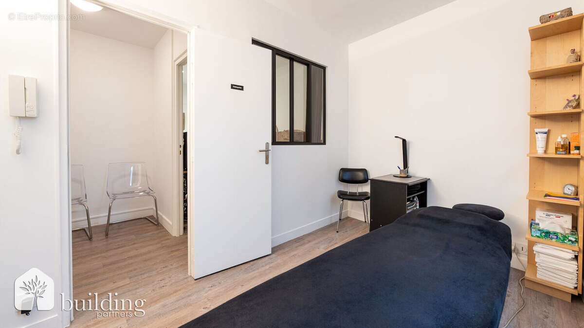 Batignolles Cardinet Paris 17ème - Appartement 2 pièces 23 m² - photo 5