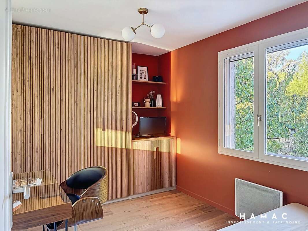 Maison à GREZIEU-LA-VARENNE