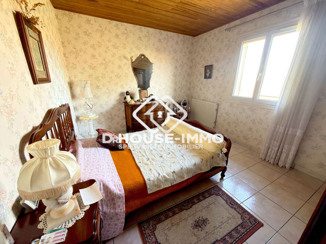 Maison 95 m² à Cornille  - photo 16