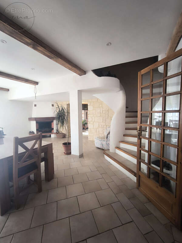 Maison à LIGNAN-SUR-ORB