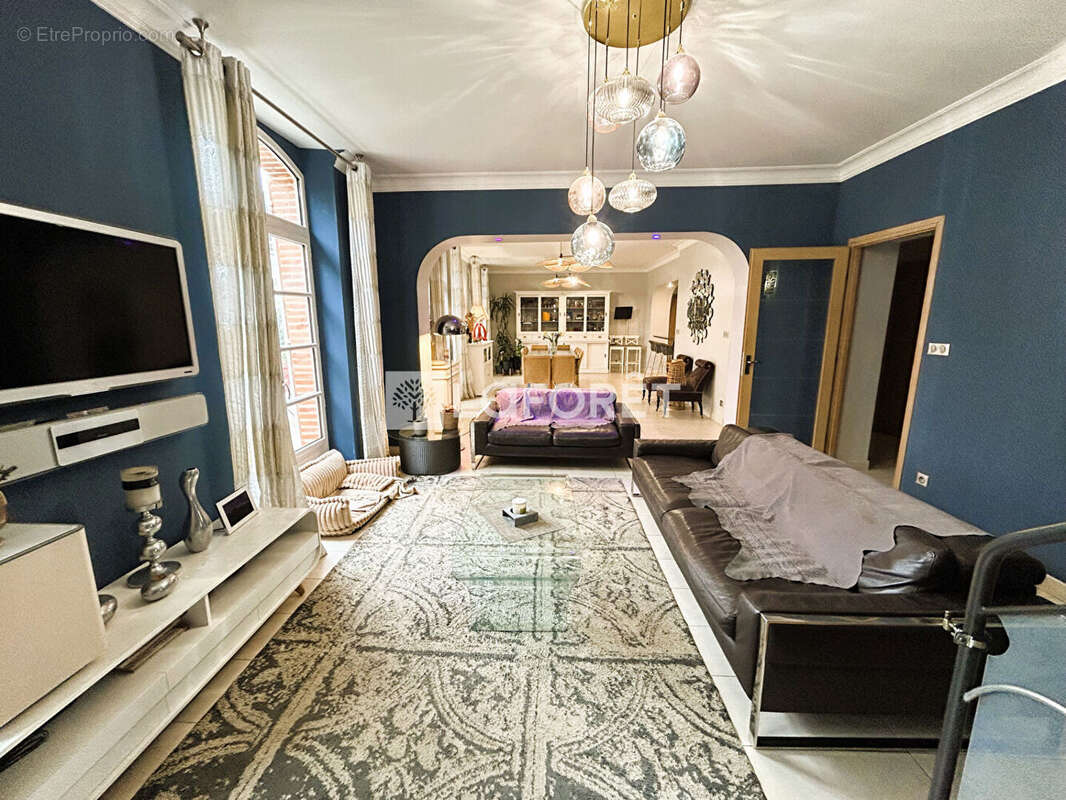 Maison à SAINT-NICOLAS-DE-LA-GRAVE