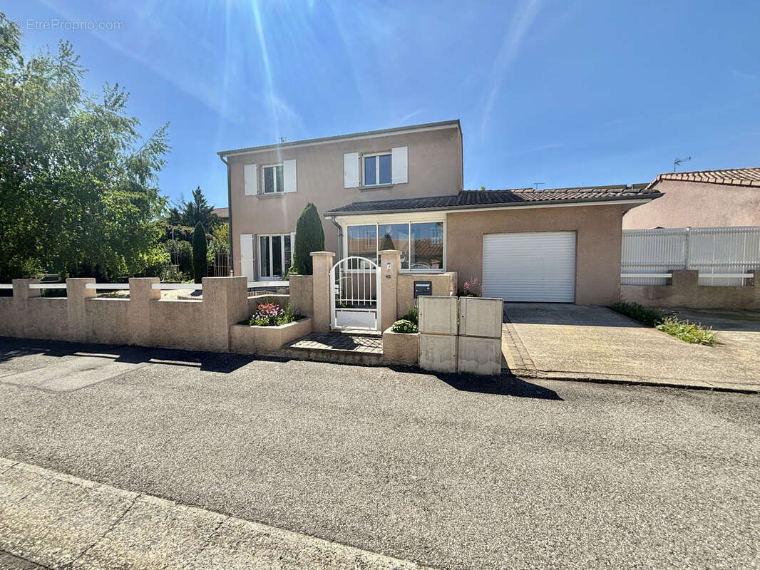 Maison à PORTES-LES-VALENCE