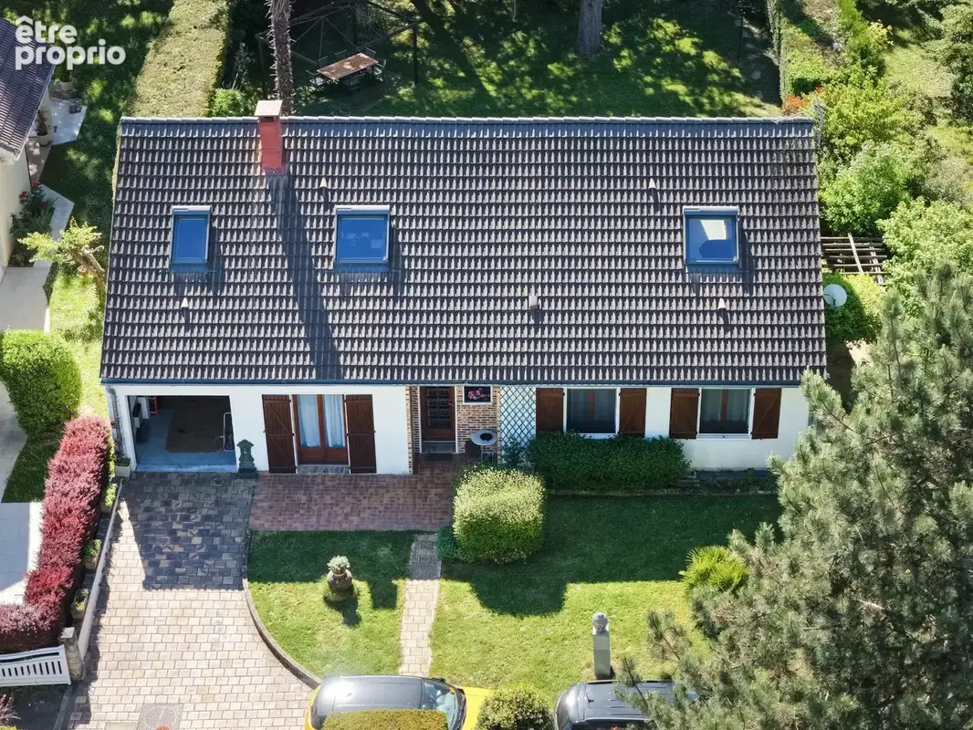 Elégante maison Familiale de 8 pièces 180m² avec Vie de Plain-Pied 6 Chambres - DPE C- Véranda et terrain arboré de 756m² - photo 13