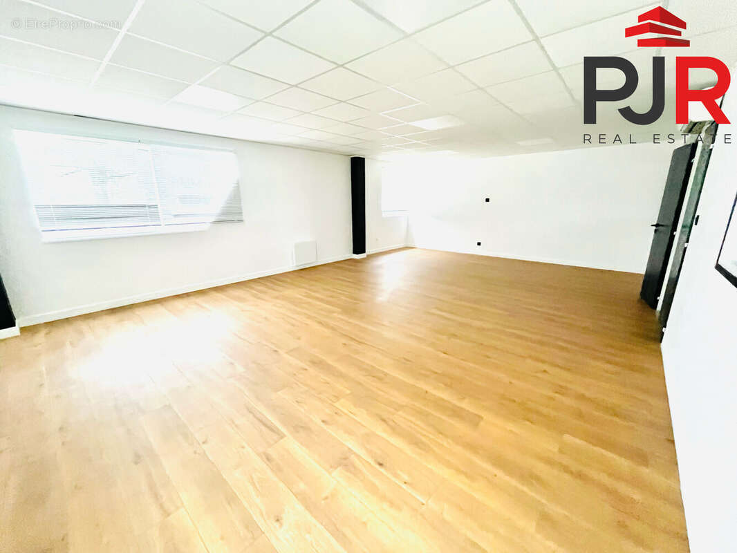 Commerce à MAXEVILLE