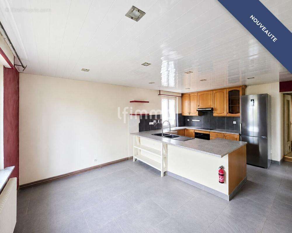 Duplex atypique de 158 m² avec jardin et 2 garages - photo 3