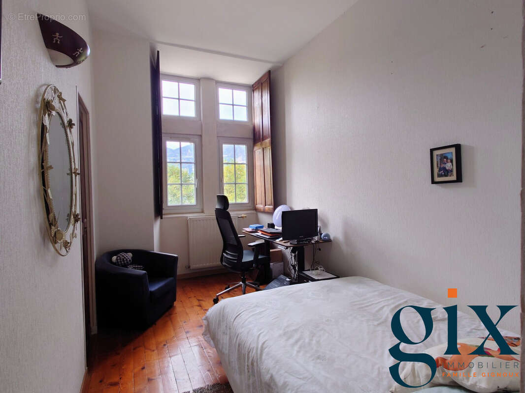 Appartement à FROGES