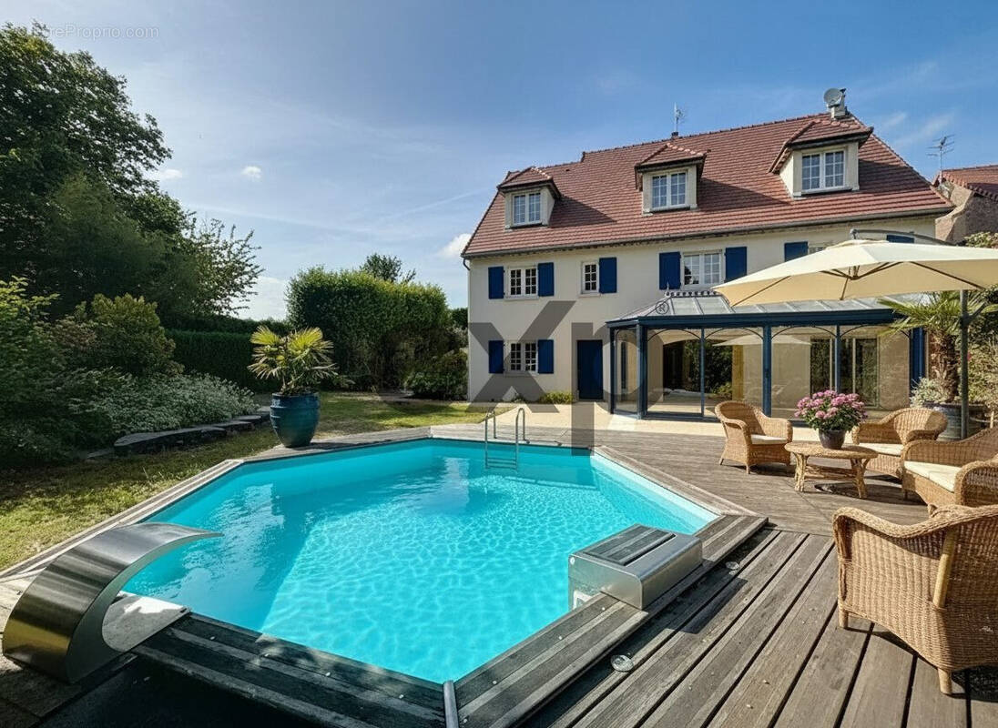 Maison à COMPIEGNE