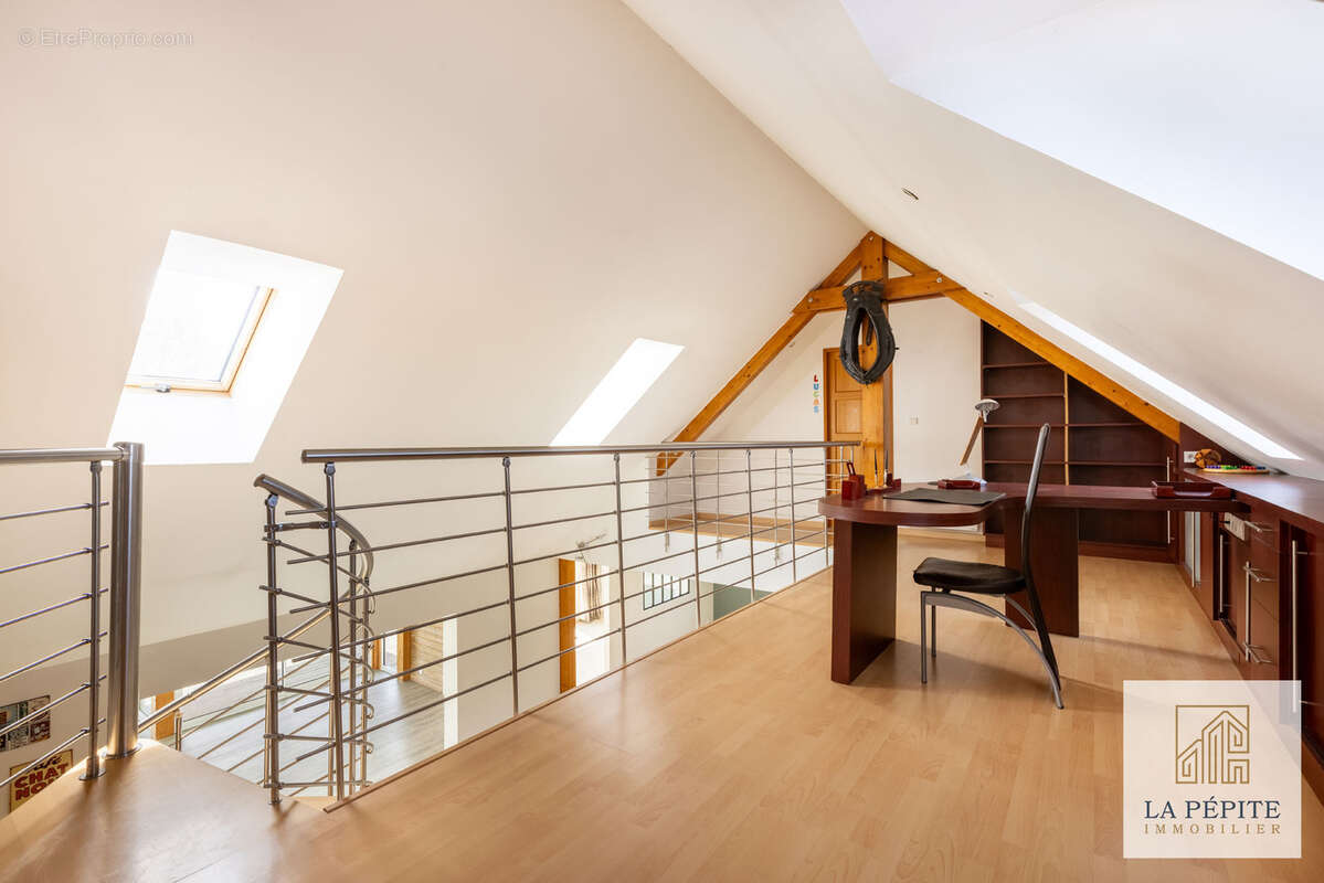 Maison à DOINGT