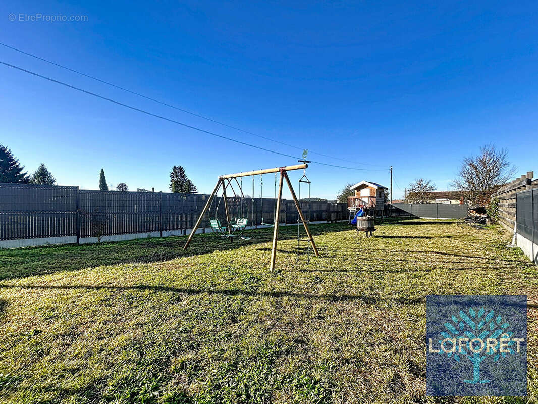 Maison à SAINT-GEOURS-DE-MAREMNE