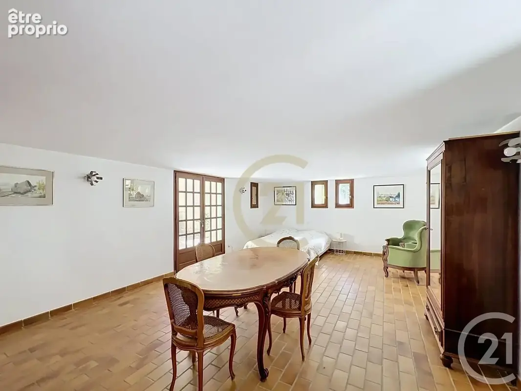 Maison 9 pièces 265 m² à vendre à Bagnols-Sur-Ceze (30200) - photo 8