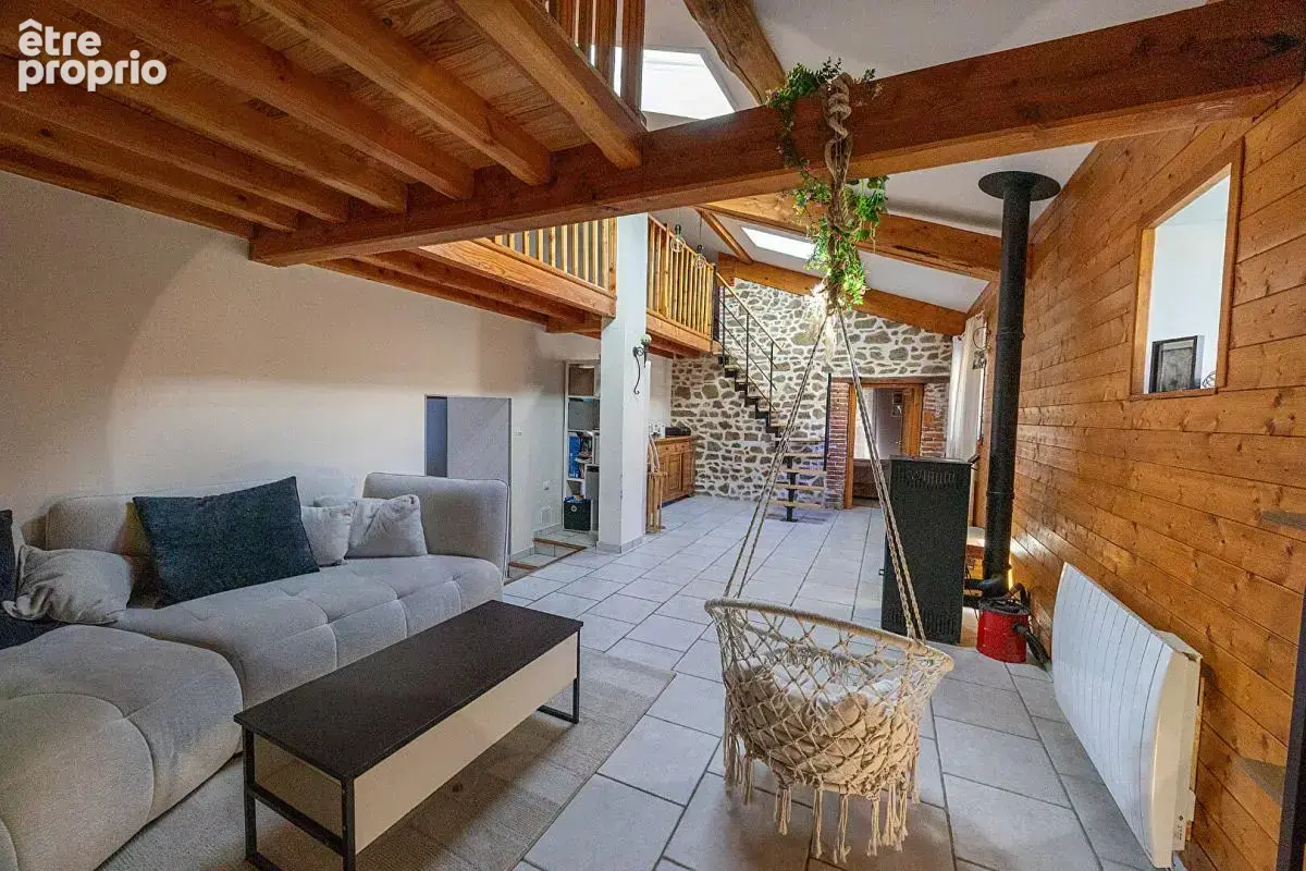 Superbe bâtisse de caractère avec piscine et grand terrain de 1,8 hectare - photo 10