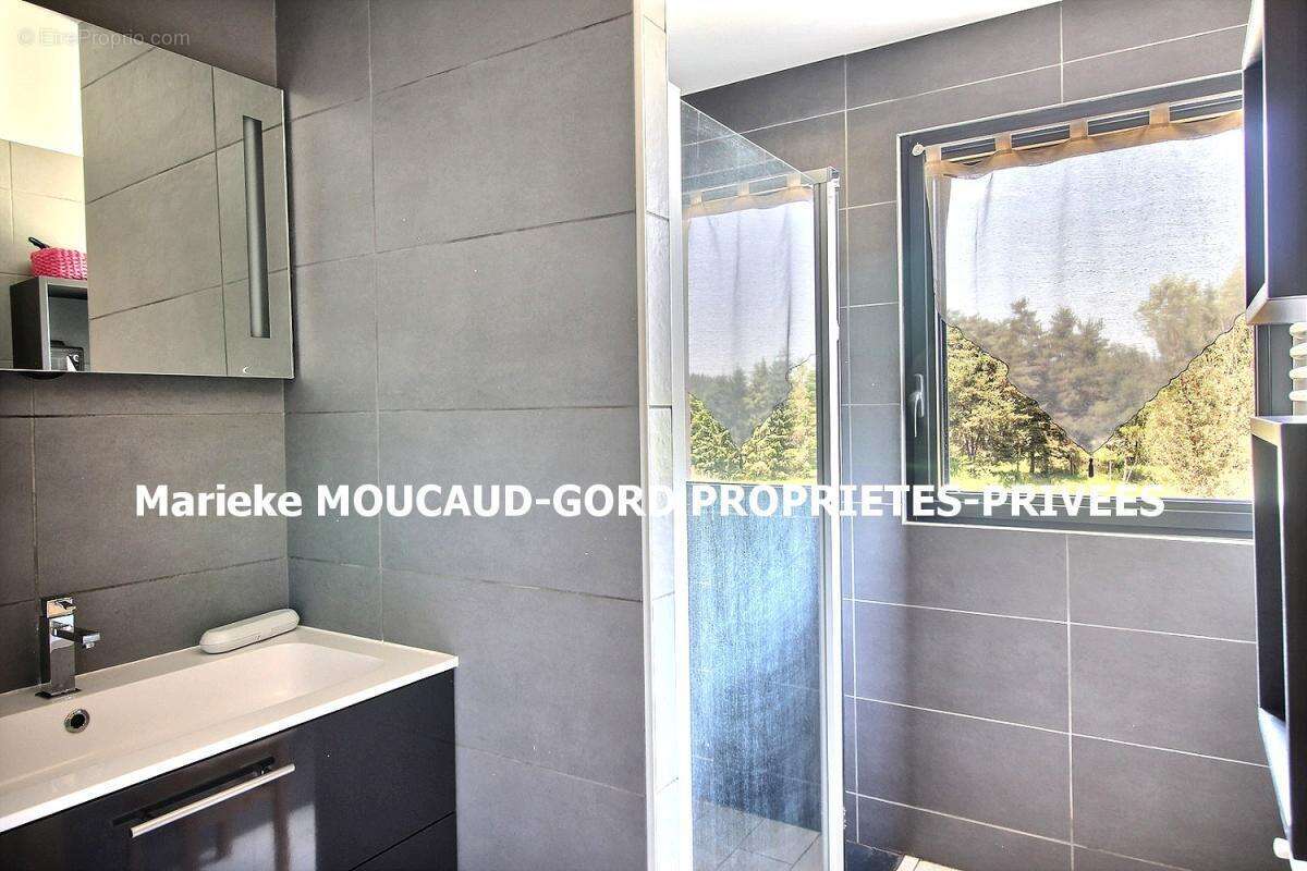 Maison à CRAPONNE-SUR-ARZON