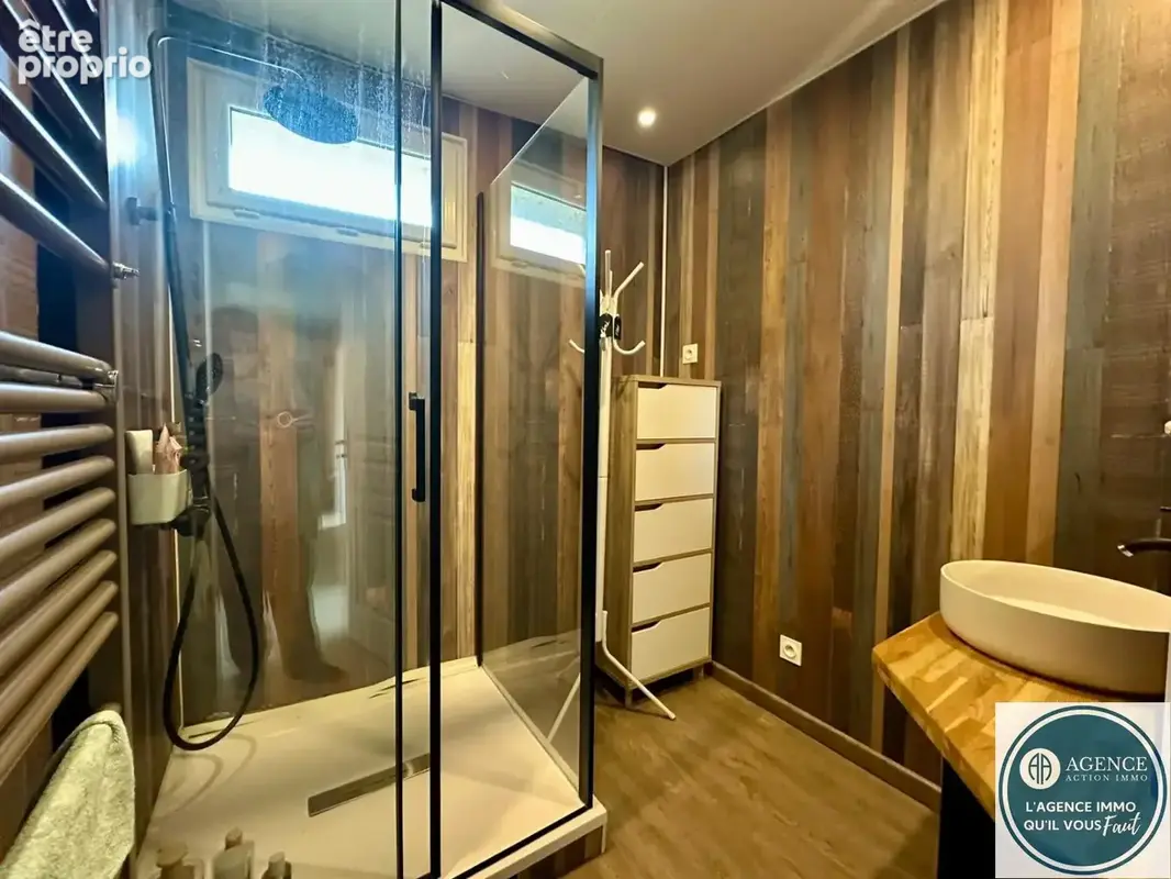 Maison d'habitation, 212 m² sur terrain de 5240 m² - photo 15