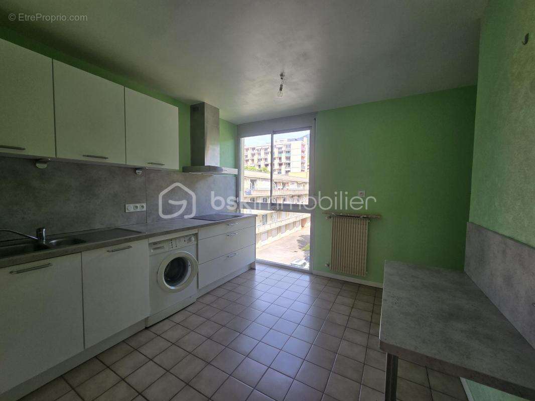  T2 lumineux avec balcon, vue imprenable sur un parc arboré – Résidence prisée Les Archers à Vizille - photo 8