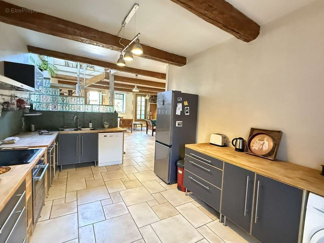 Maison à SAINT-THIBERY