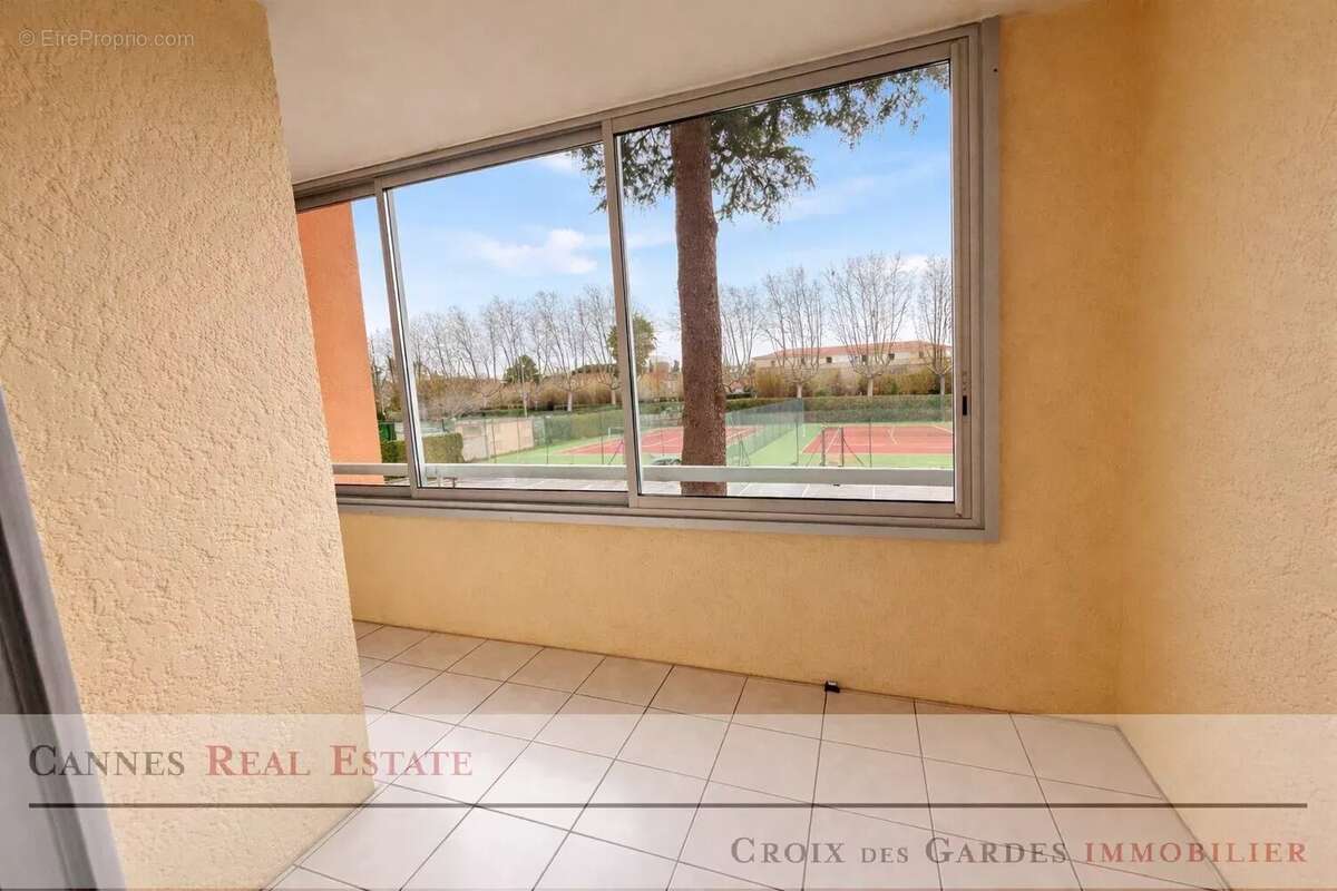 Appartement à FREJUS