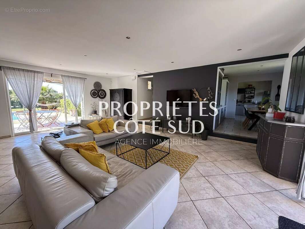 Maison à MONTFAUCON