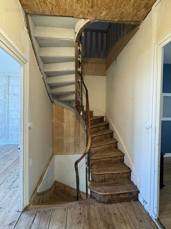 Maison à BARBEZIEUX-SAINT-HILAIRE