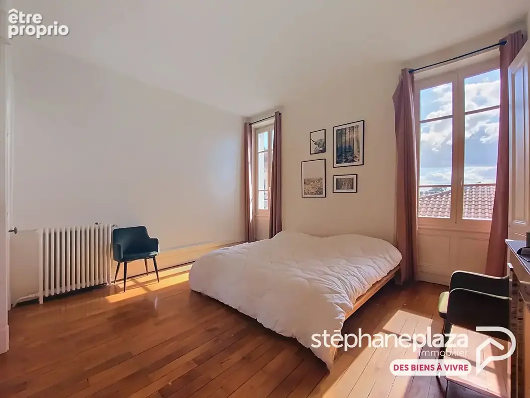 Bourg-en-bresse ? appartement de 161 m² ? 3 chambres ? balcon ? volumes exceptionnels - photo 2