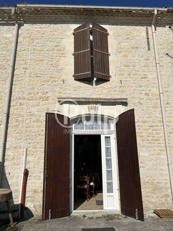 Charmante Maison en Pierre à Surgères - photo 2
