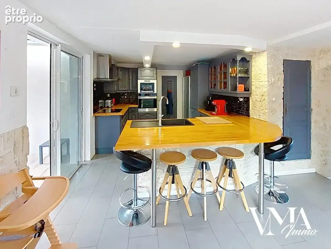 Maison familiale 4 chambres avec garage de 50 m2, jacuzzi et terrain de pétanque. - photo 3