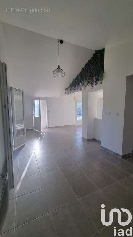 Photo 2 - Maison à LA CHAPELLE-SUR-AVEYRON