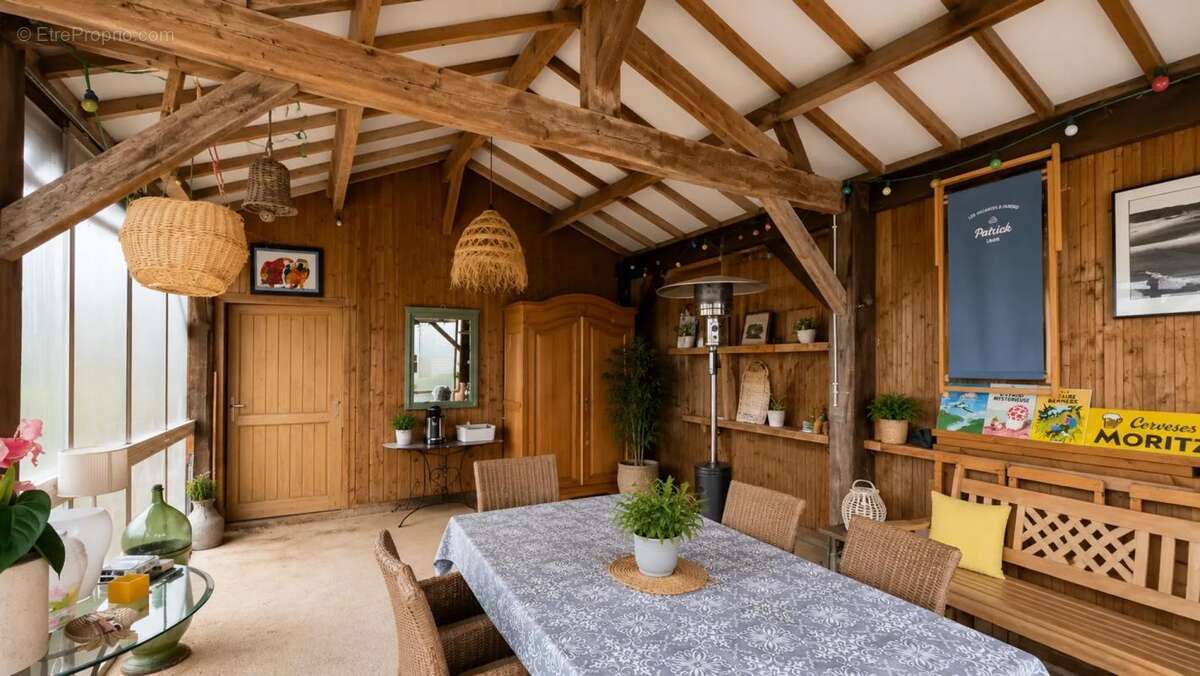 Maison à LACAPELLE-MARIVAL