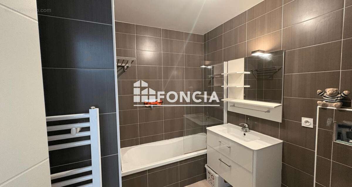 Appartement à SAINT-CYR-SUR-MER
