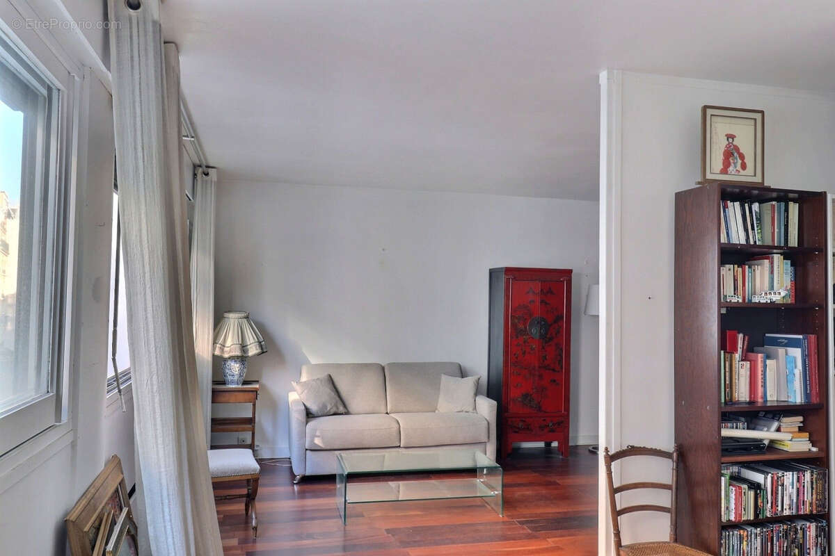 Appartement à PARIS-15E