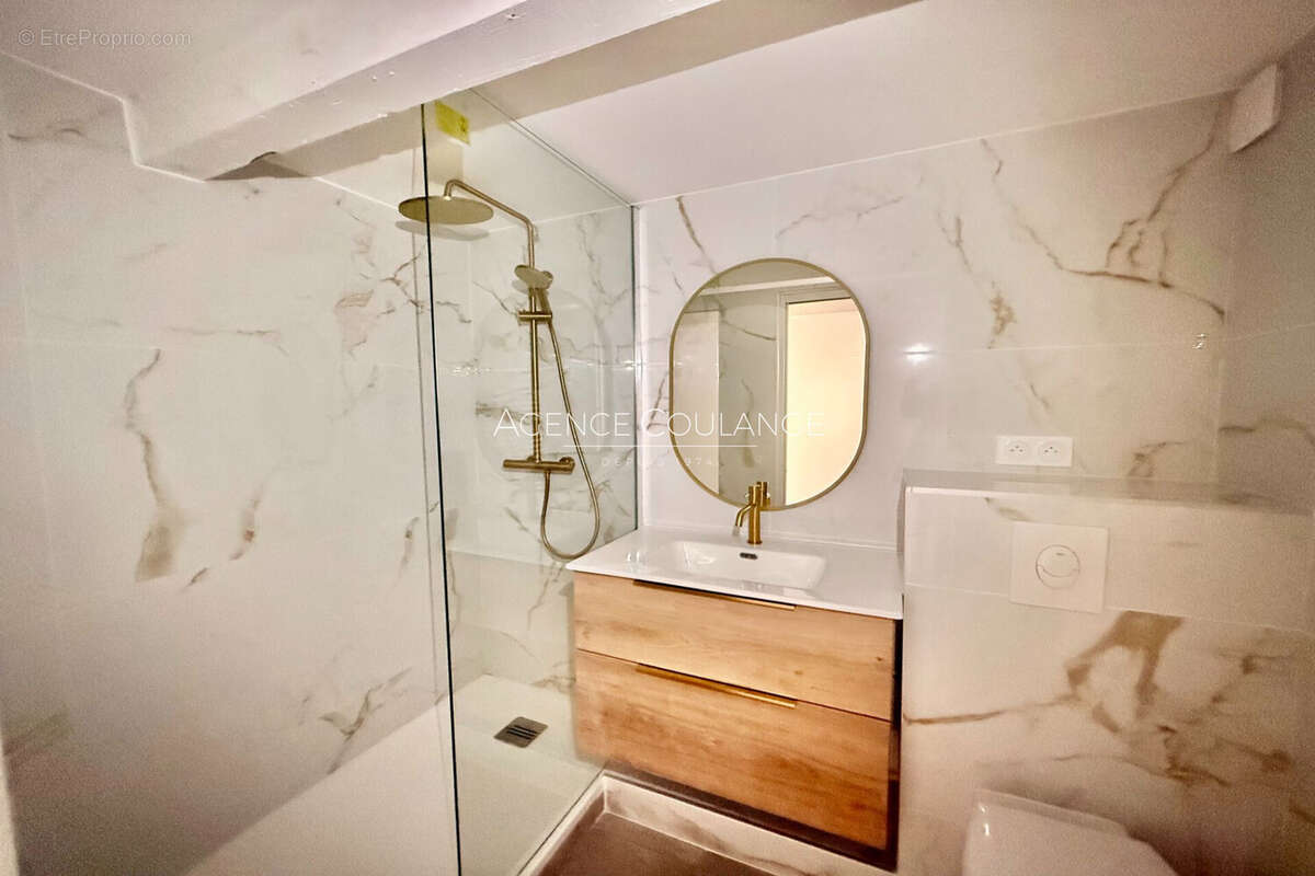 Appartement à SAINT-CYR-SUR-MER