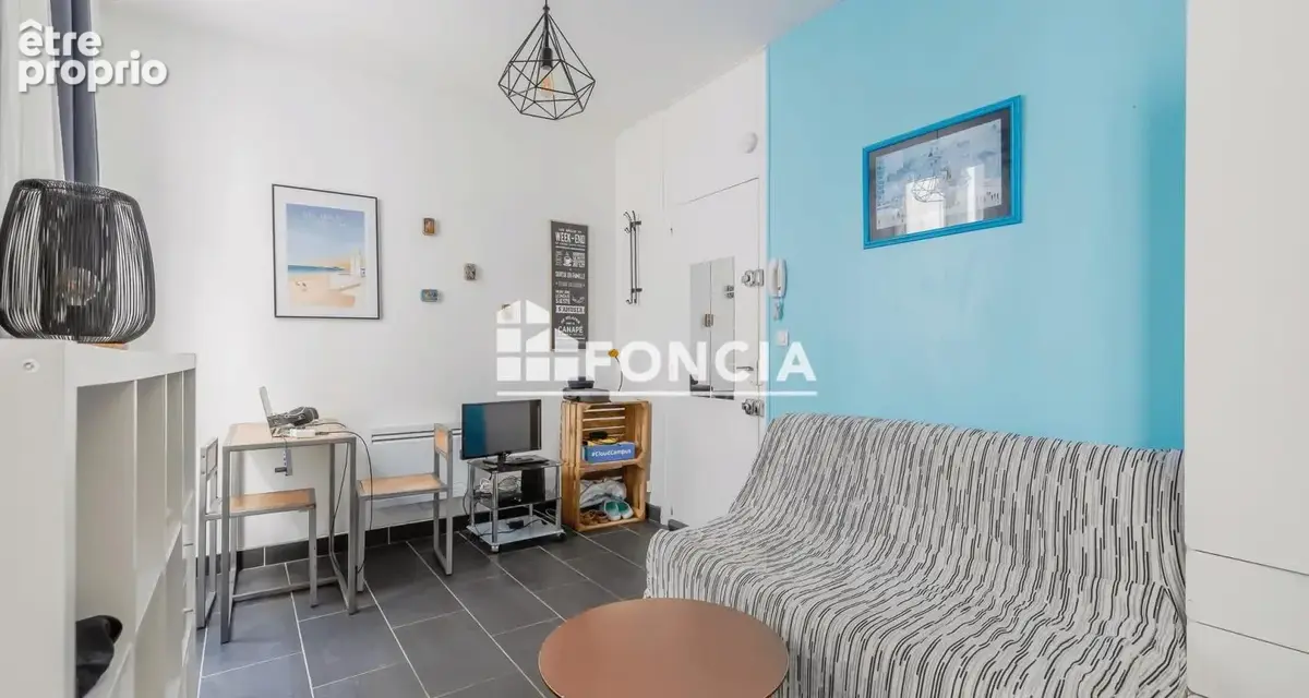 LES SABLES D'OLONNE - REMBLAI ET GRANDE PLAGE - Appartement T1 dans immeuble de caractère face à l'océan - photo 3