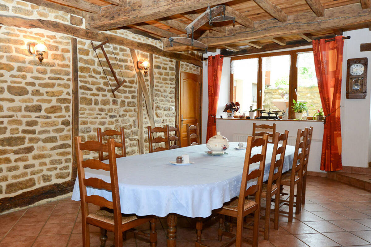 Maison à GIRONDELLE