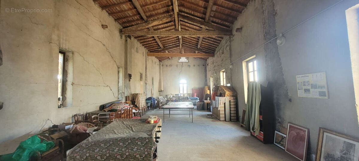 Maison à MONTELIMAR