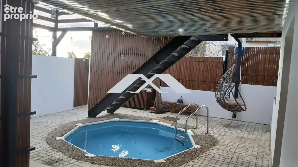 Maison à LE PORT