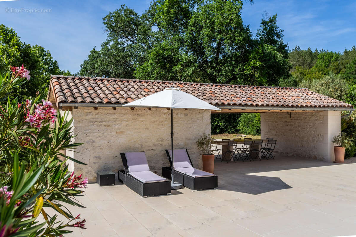 Maison à CASTELNAU-MONTRATIER