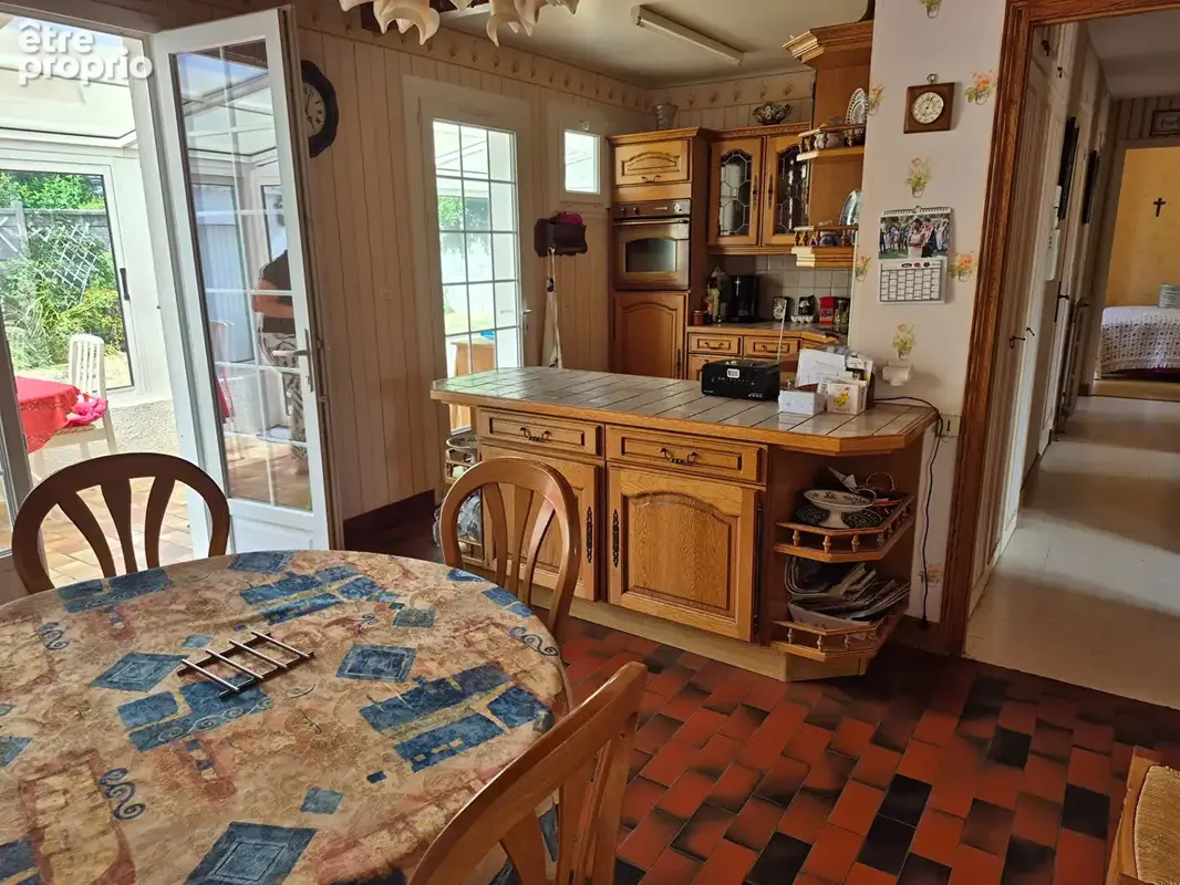 Maison à vendre - ST-ROMAIN- hyper centre - 145 m² hab + véranda 15 m² - 5 chambres dont 3 au RDC - photo 4