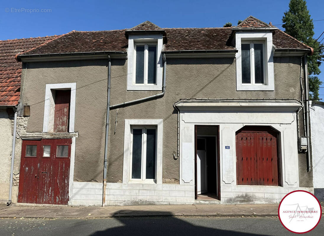 Maison à BRUERE-ALLICHAMPS