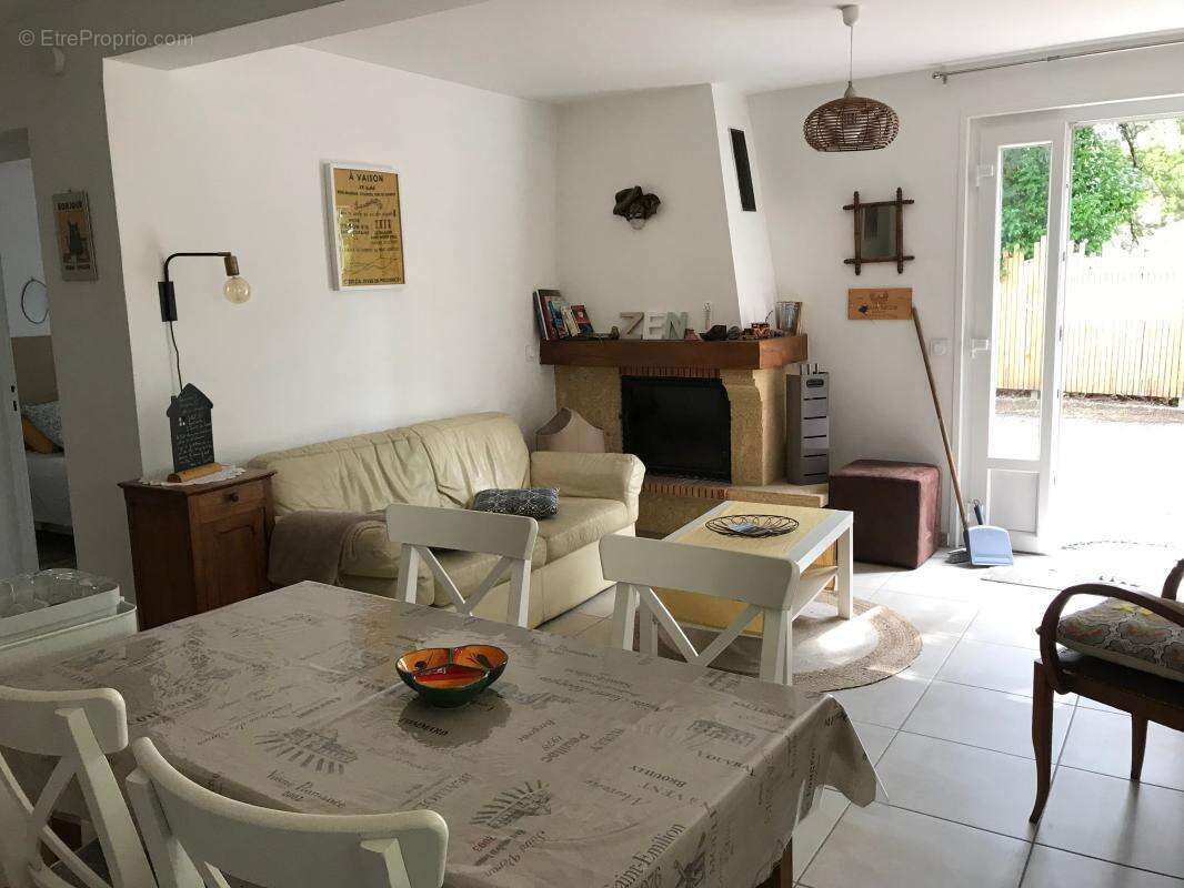 Maison à VAISON-LA-ROMAINE