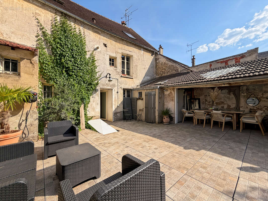 Maison à BRIE-COMTE-ROBERT