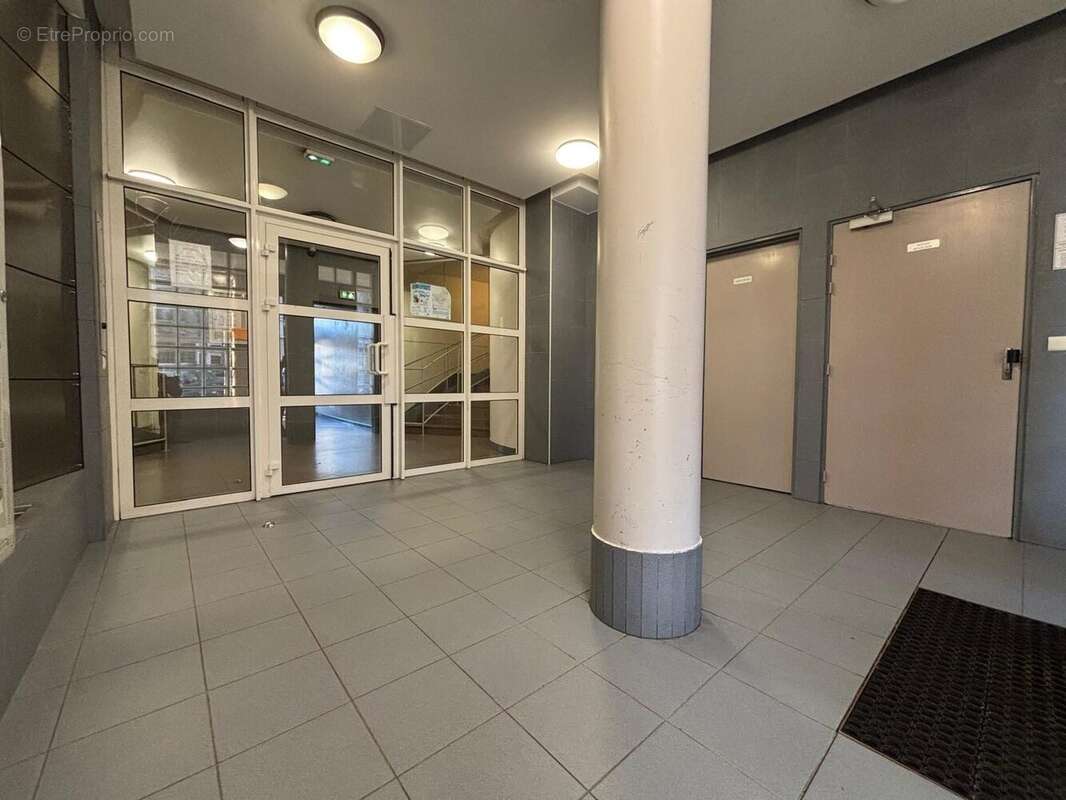 Appartement à SAINT-PIERRE-DU-PERRAY