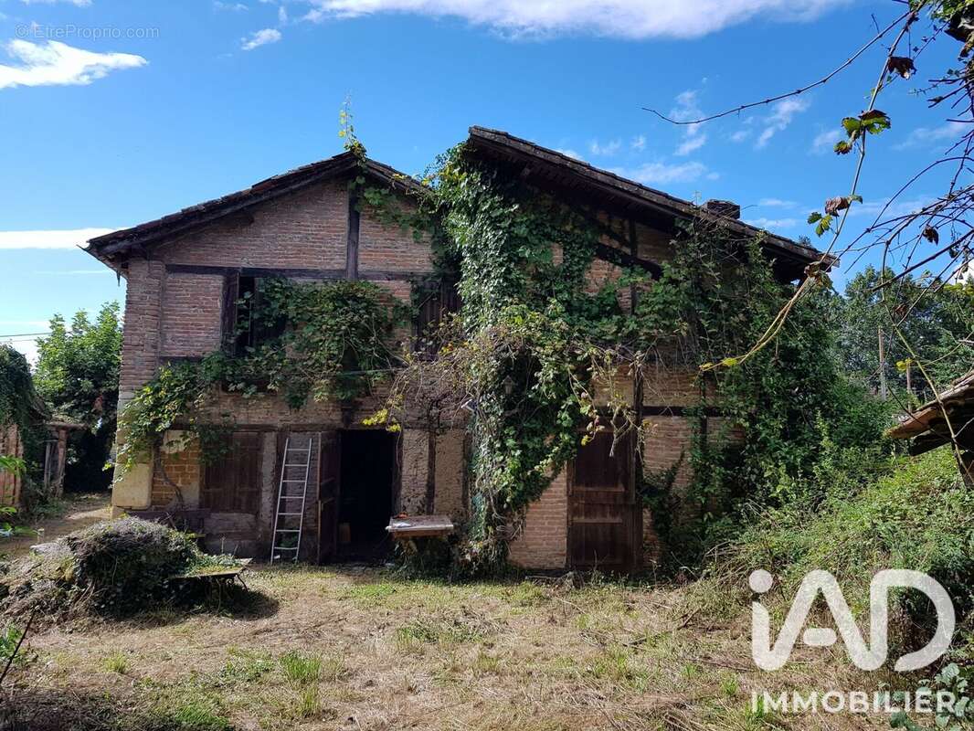 Maison 200 m² à Vicq-D'auribat  - photo 3