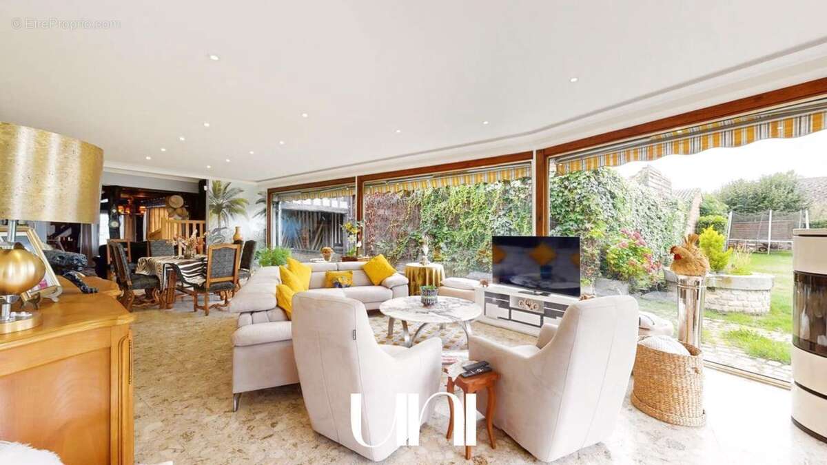 Maison à MEZIDON-CANON